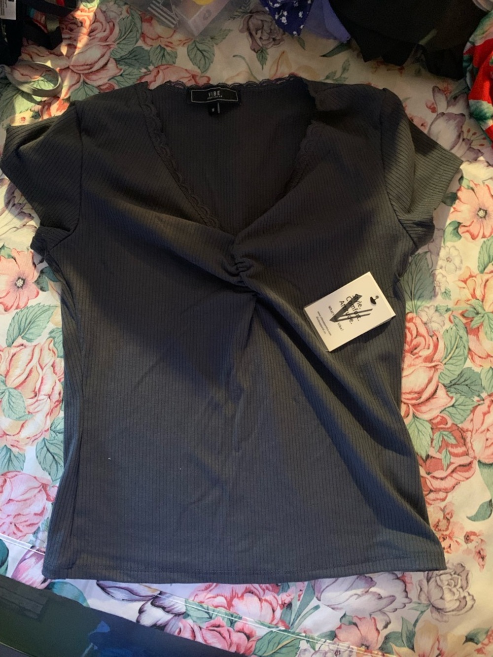 NWT Vibe Women's Twist-Front Short Sleeve Top — Black Size Medoum